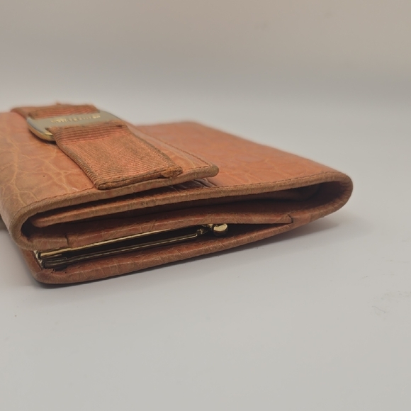 Salvatore Ferragamo Brown Croc Embossed Wallet with Bow - Picture 6 of 7